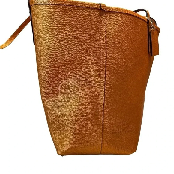 ⭐️⭐️COACH canvas reversible 2 piece⭐️⭐️ - Picture 4 of 15